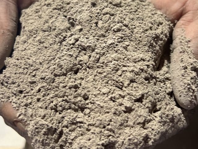 Comparing Wet vs. Dry Grinding Methods